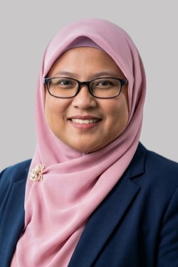 Pn Azlina